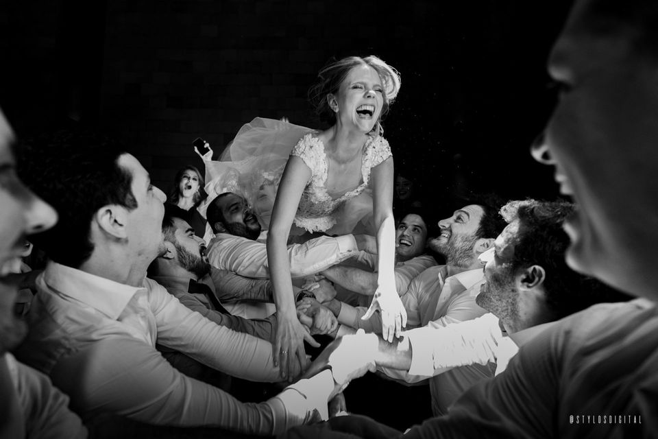 Sangue, suor e uma festa de casamento Sangue, suor e uma festa de casamento