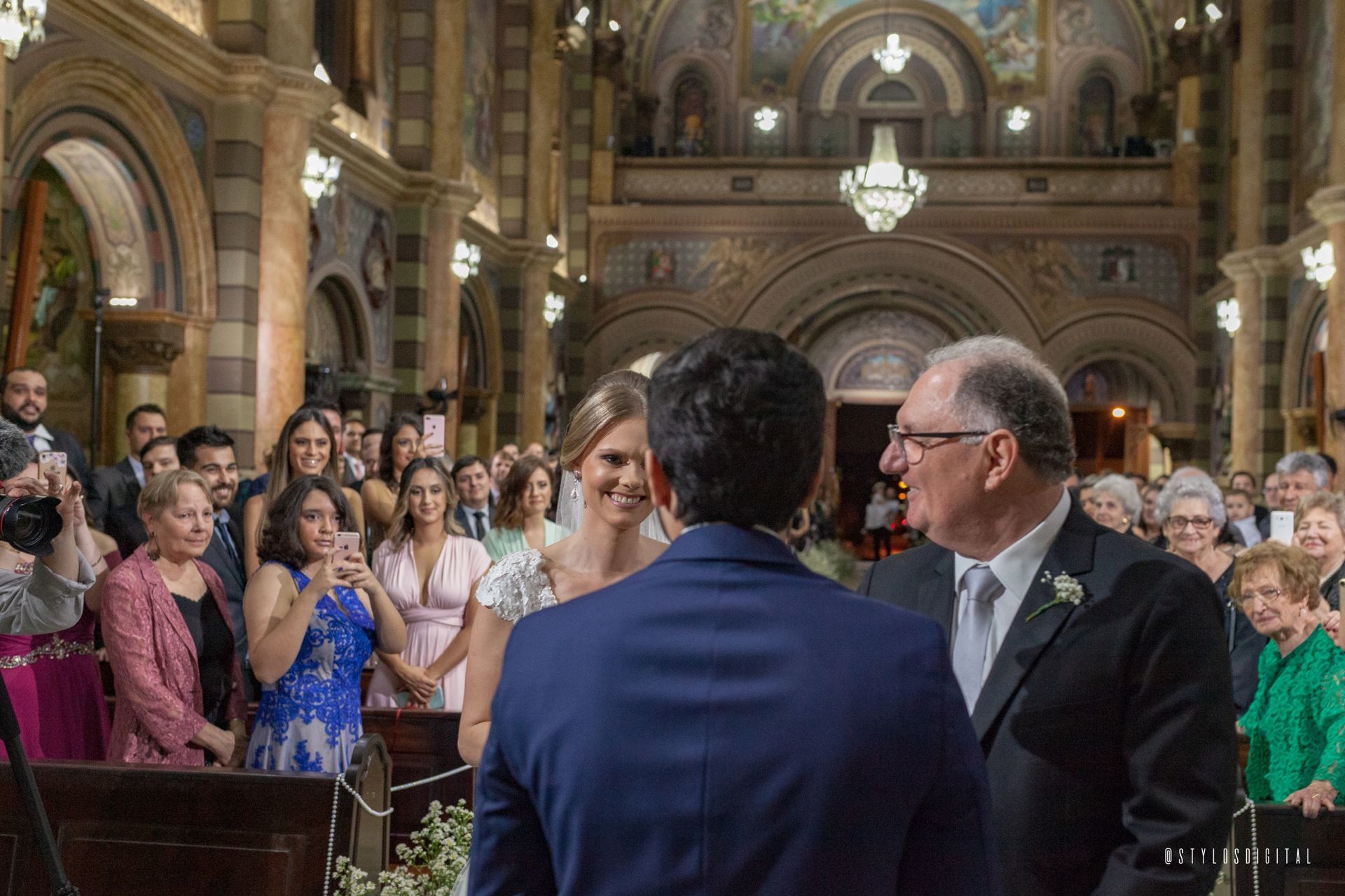 Foto Sangue, suor e uma festa de casamento Foto Sangue, suor e uma festa de casamento - Imagem 7
