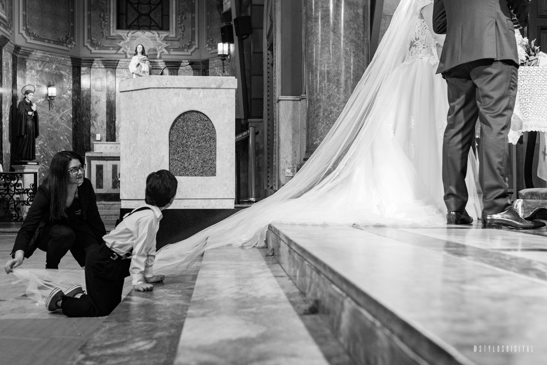 Foto Sangue, suor e uma festa de casamento Foto Sangue, suor e uma festa de casamento - Imagem 16