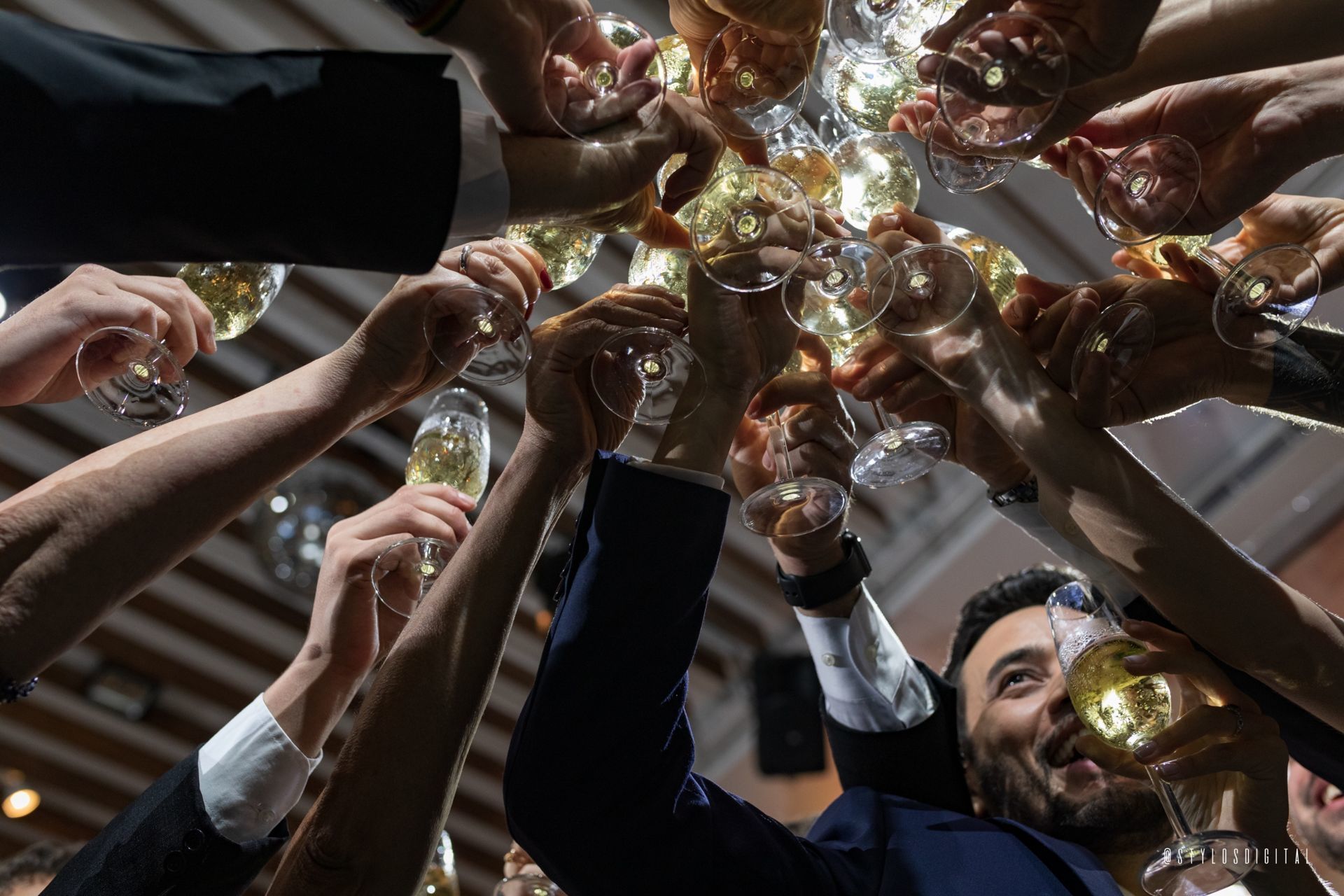 Foto Sangue, suor e uma festa de casamento Foto Sangue, suor e uma festa de casamento - Imagem 25