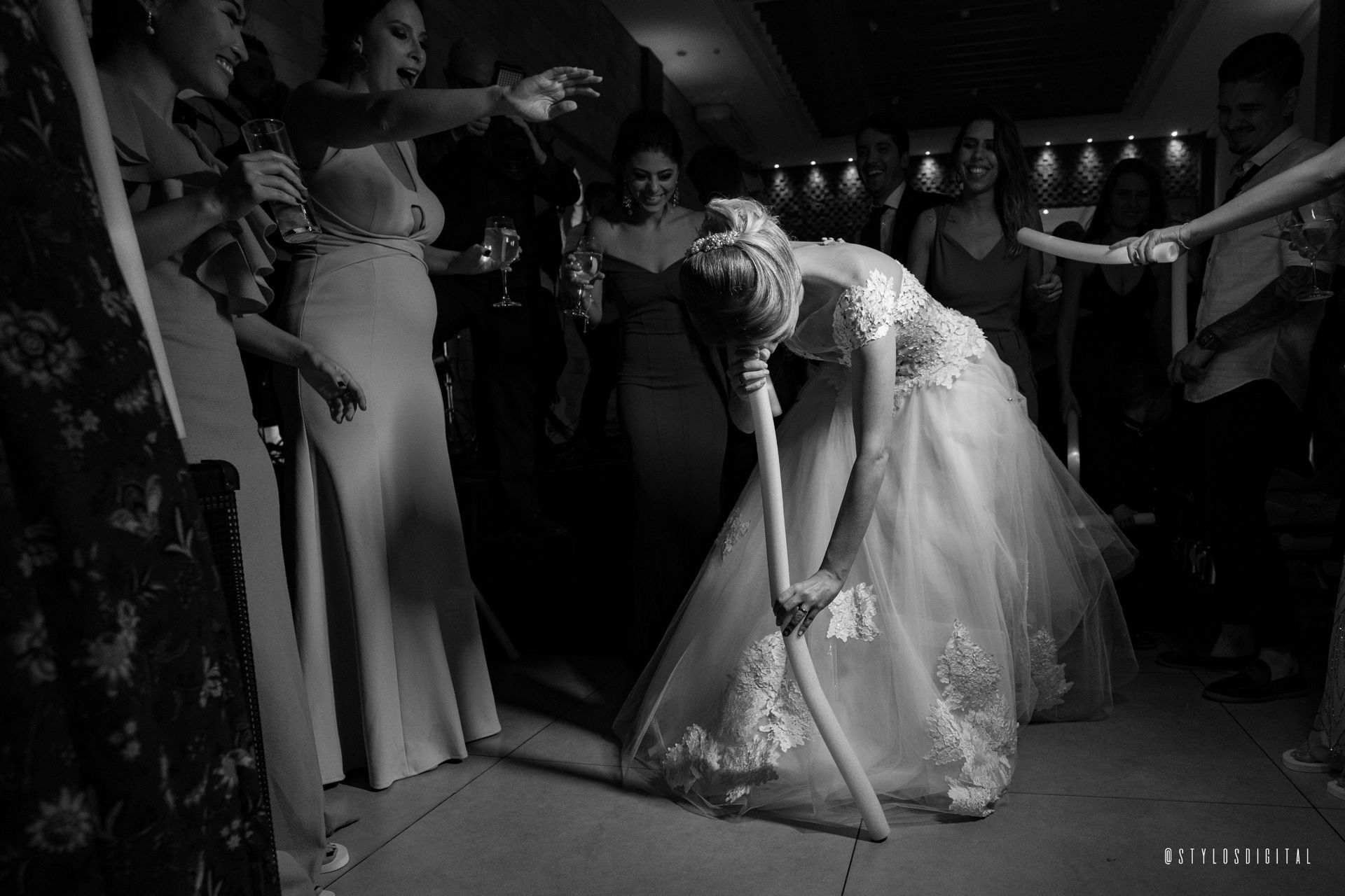 Foto Sangue, suor e uma festa de casamento Foto Sangue, suor e uma festa de casamento - Imagem 31