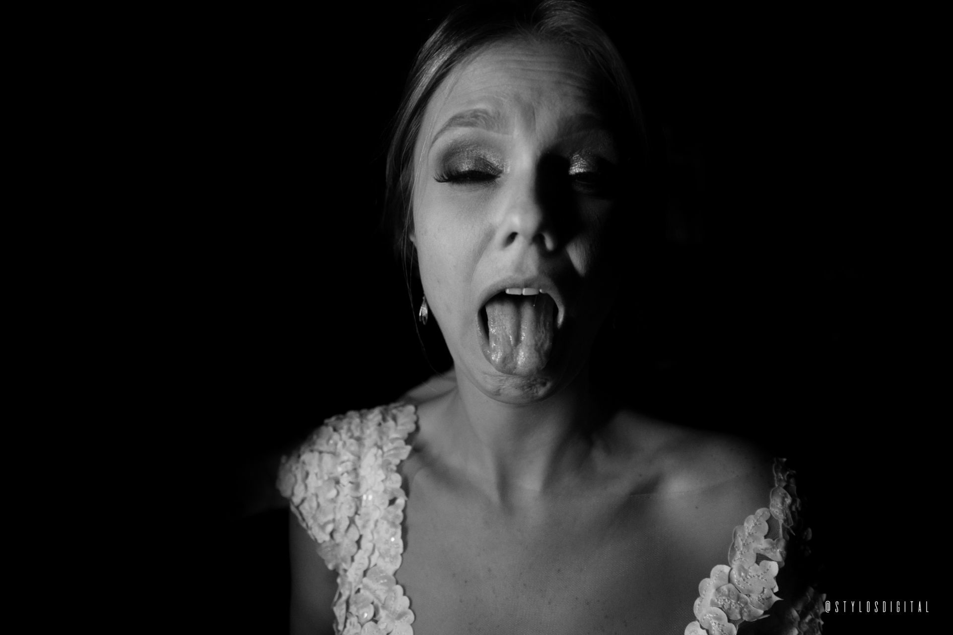 Foto Sangue, suor e uma festa de casamento Foto Sangue, suor e uma festa de casamento - Imagem 30